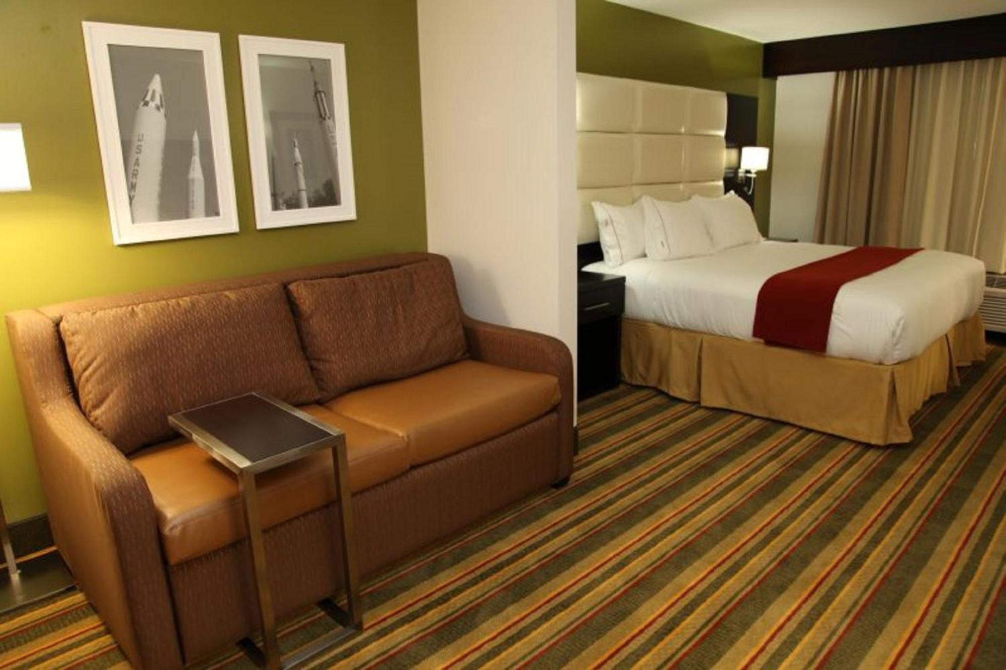 Holiday Inn Express & Suites - Huntsville Airport By Ihg Madison Exterior foto